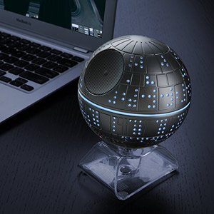hssk_death_star_bt_speaker_inuse